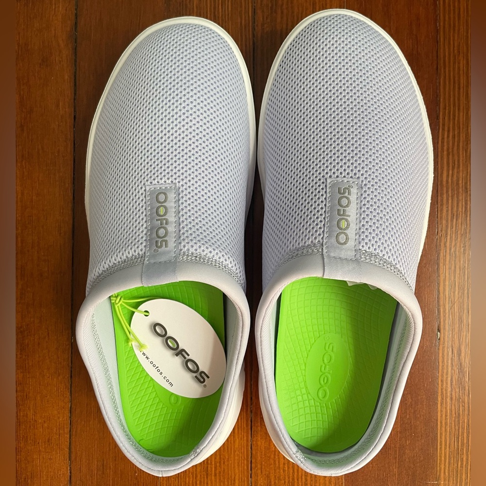 Oofos Oocoozie sport mule shoes womens size 10 NEW